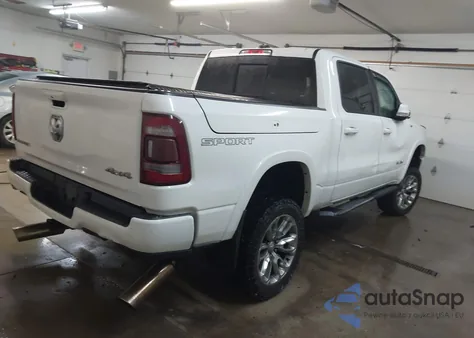 2020 Ram 1500 Laramie 4X4 5'7 Box z USA, uszkodzony, nr VIN 1C6SRFJT6LN325969